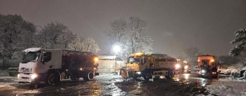 Над 1000 служители и техника на „Чистота“ и „Градини и паркове“ почистват Пловдив от снега